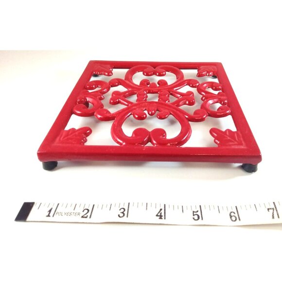 Vintage Red Enamel Cast Iron Trivet With Rubber Feet & Hanging Ring - Picture 11 of 11